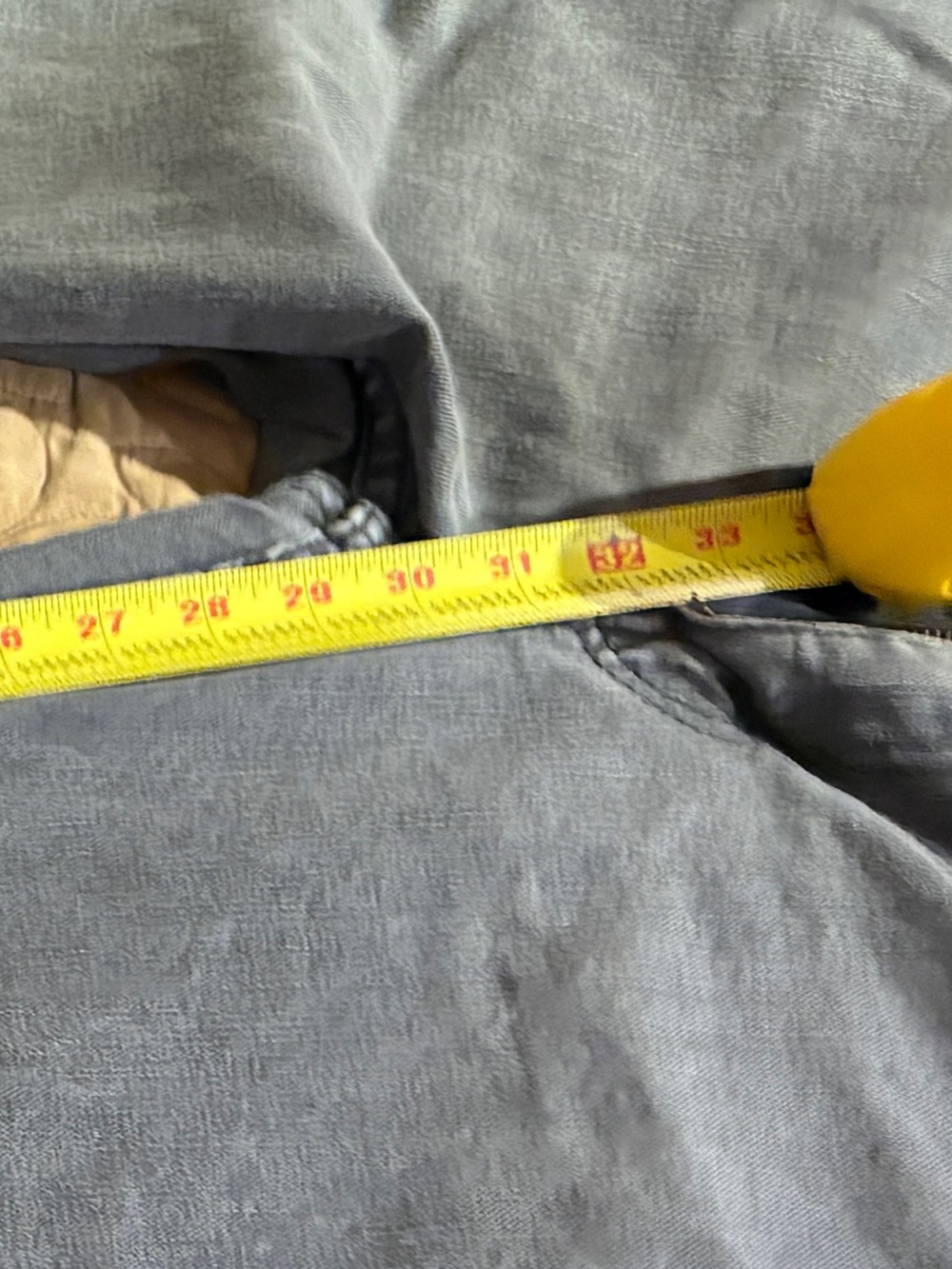 Levi's Slim Straight Jeans in Faded Gray - Picture 8 of 9